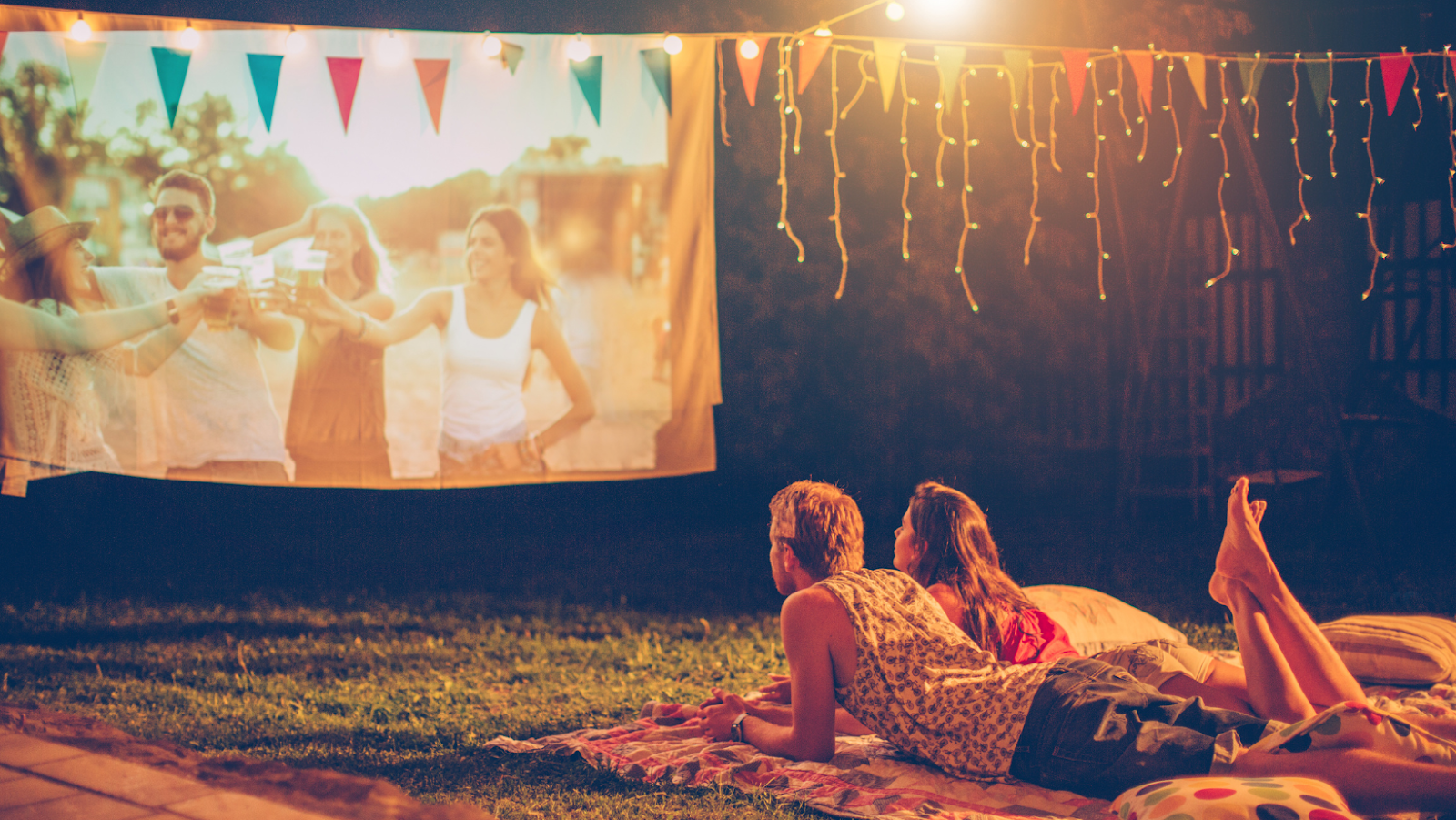 The Benefits Of Creating Seating For An Outdoor Movie Night